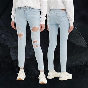 Levi’s Women’s 711 Skinny Jeans in the size 31